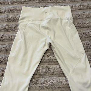 Athleta Salutation Stash Pocket Capri